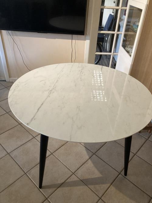 Second-hand Dining Table with 6 Chairs - Photo 3)