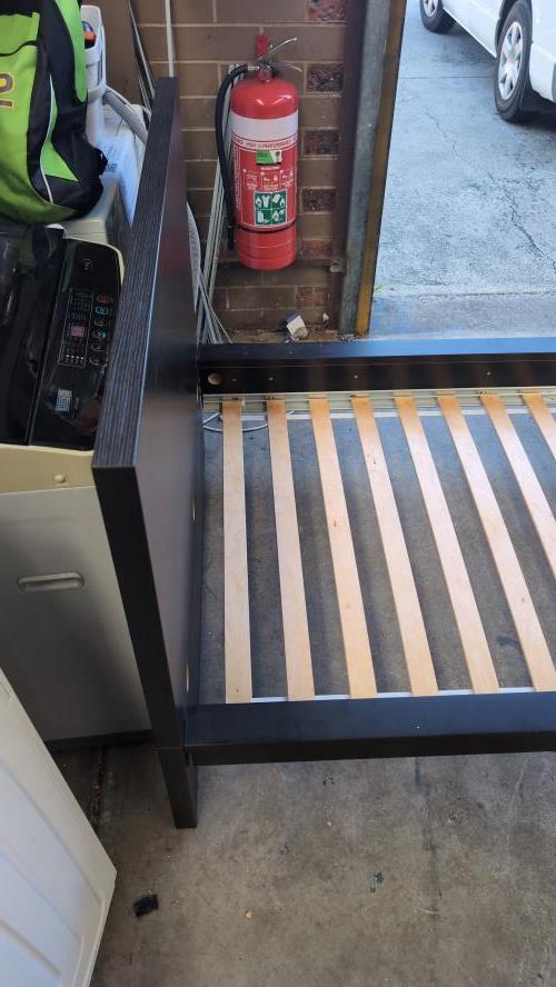 Second-hand Single Bed Frame - Photo 3)