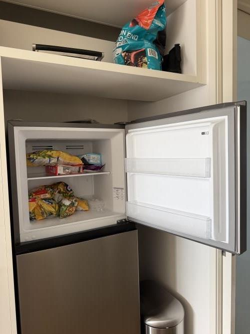 Second-hand Hisense 326L Top Mount Fridge - Photo 3)