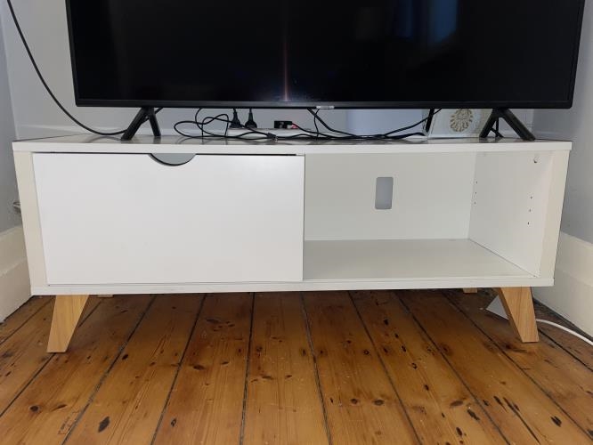 Second-hand Entertainment Unit - Photo 3)