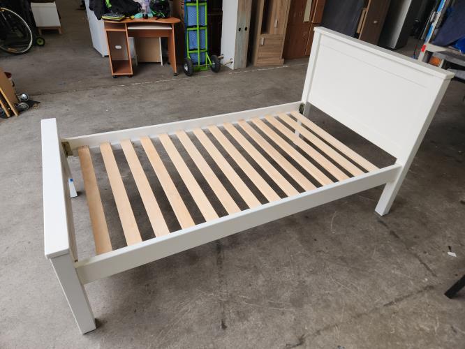 Second-hand King Single Bed Frame - Photo 3)