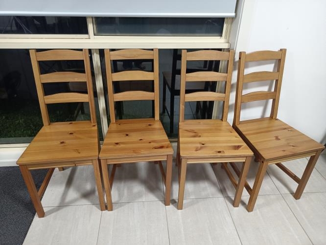 Second-hand Dining Table with 4 Chairs - Photo 3)