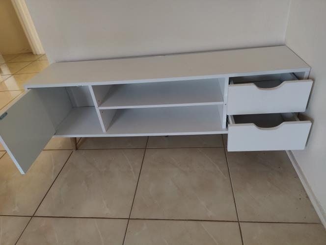 Second-hand Entertainment Unit - Photo 3)
