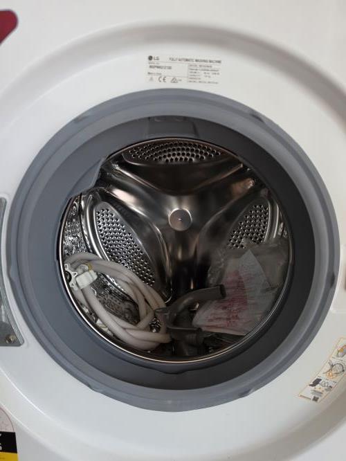 Second-hand LG 7kg Front Load Washing Machine - Photo 3)