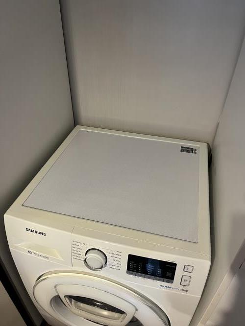 Second-hand Samsung 7.5kg Front Load Washing Machine - Photo 3)