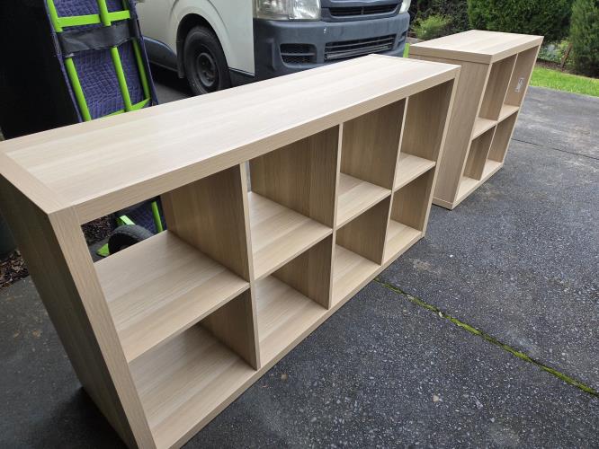 Second-hand Set of 2 IKEA KALLAX Shelf Units - Photo 3)