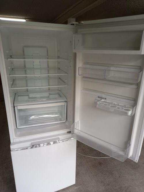 Second-hand Westinghouse 340L Bottom Mount Fridge - Photo 3)