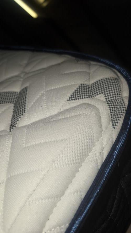 Second-hand Queen Size Mattress - Photo 3)