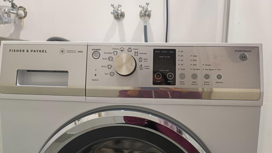 Second-hand Fisher & Paykel 8kg Front Load Washing Machine - Photo 3)