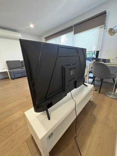 Second-hand Blaupunkt 49\" Smart TV - Photo 3)