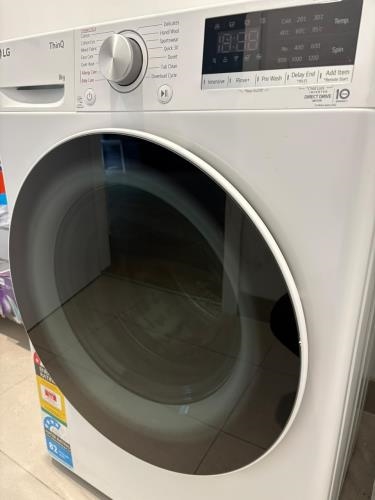 Second-hand LG 7.5kg Front Load Washing Machine - Photo 3)