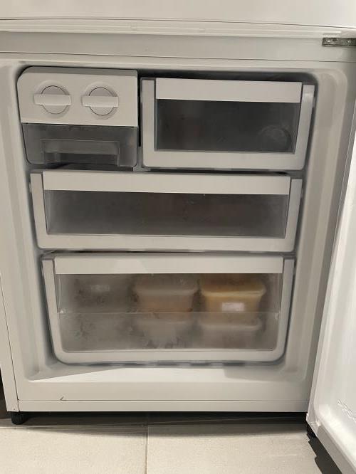 Second-hand Westinghouse 370L Bottom Mount Fridge - Photo 3)