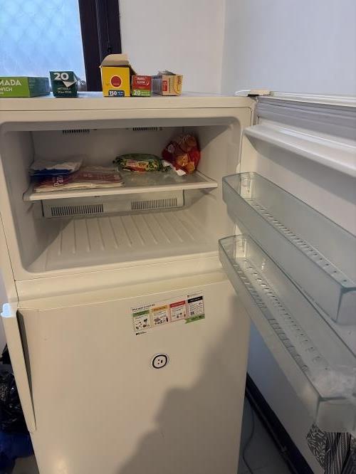 Second-hand Westinghouse 420L Top Mount Fridge - Photo 3)