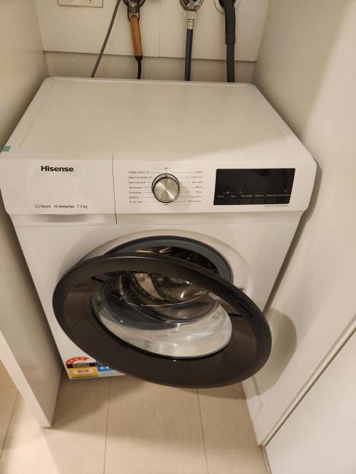 Second-hand Hisense 7.5kg Front Load Washing Machine - Photo 3)