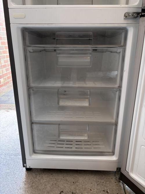 Second-hand LG 310L Bottom Mount Fridge - Photo 3)