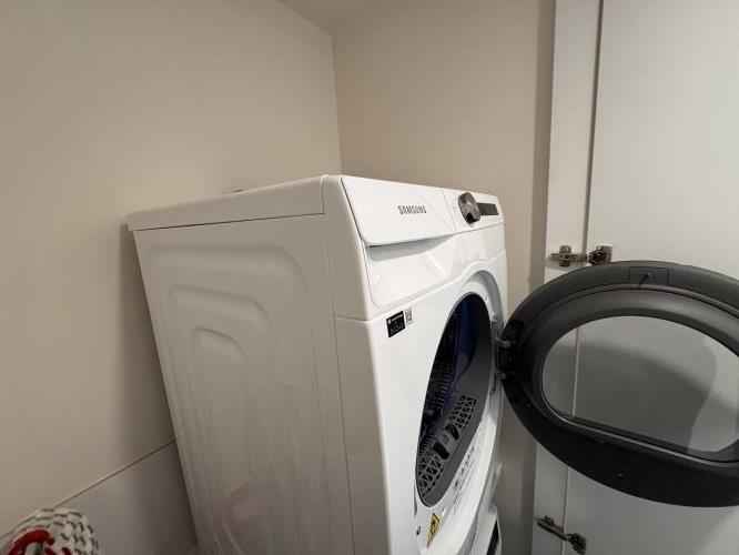 Second-hand Samsung 8kg Dryer - Photo 3)