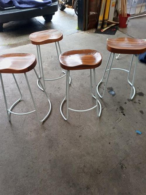 Second-hand Set of 4 Bar Stools - Photo 3)