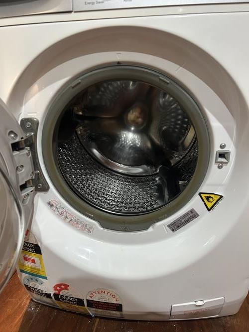 Second-hand Electrolux 8kg / 5kg Washer-Dryer Combo - Photo 3)