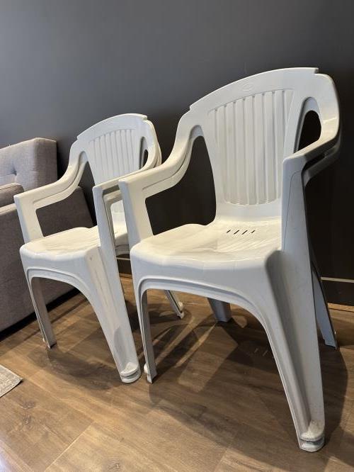 Second-hand Set of 4 Chairs - Photo 3)