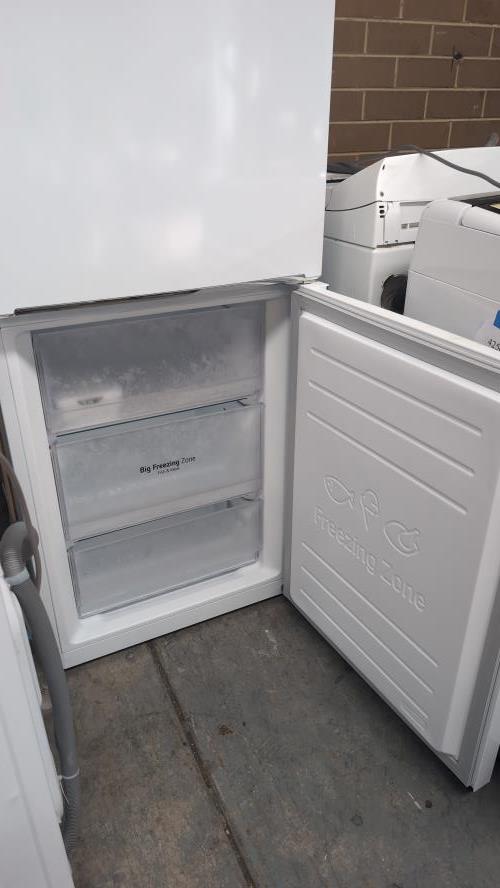 Second-hand LG 306L Bottom Mount Fridge - Photo 3)
