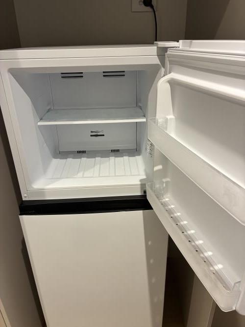 Second-hand Hisense 205L Top Mount Fridge - Photo 3)