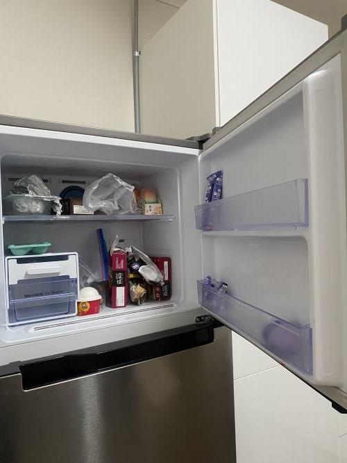 Second-hand Samsung 400L Top Mount Fridge - Photo 3)