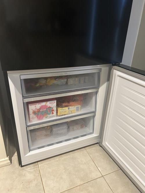 Second-hand Chiq 396L Bottom Mount Fridge - Photo 3)