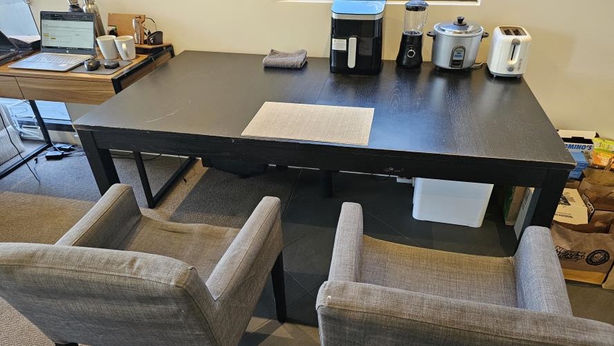 Second-hand Dining Table with 4 Chairs - Photo 3)