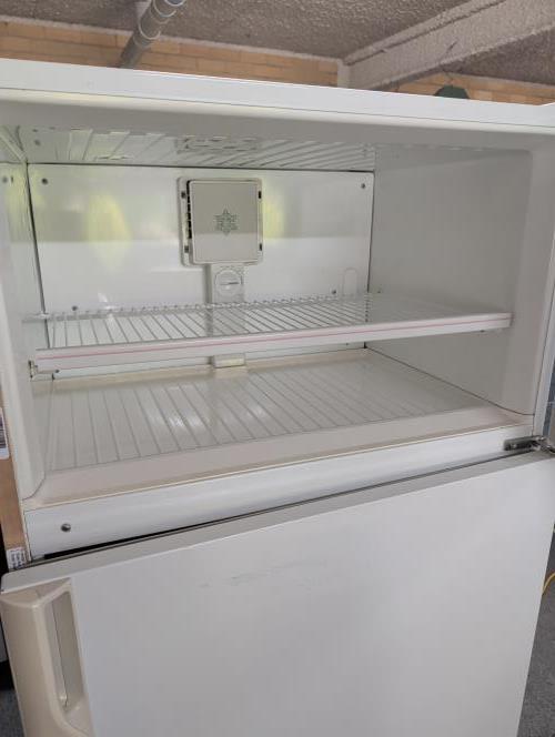 Second-hand Westinghouse 522L Top Mount Fridge - Photo 3)