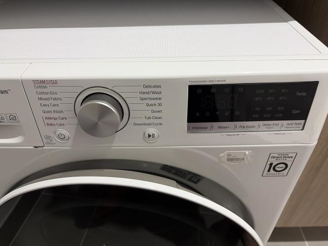 Second-hand LG 7.5kg Front Load Washing Machine - Photo 3)