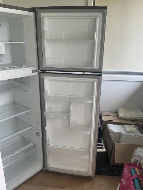 Second-hand Hisense 272L Top Mount Fridge - Photo 3)