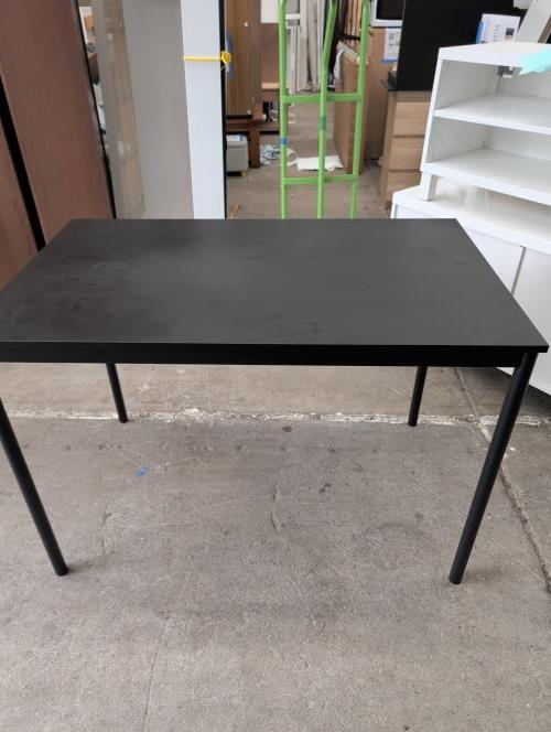 Second-hand IKEA Dining Table with 3 Chairs - Photo 3)