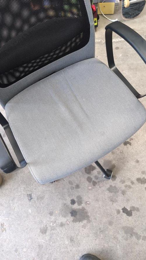 Second-hand IKEA Markus Office Swivel Chair - Photo 3)