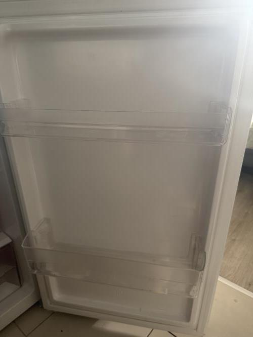 Second-hand Kogan 197L Top Mount Fridge - Photo 3)