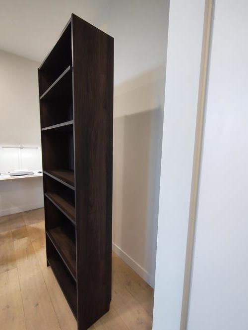 Second-hand IKEA Billy Bookshelf - Photo 3)