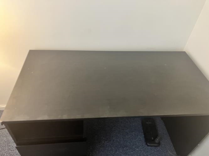 Second-hand Desk - Photo 3)
