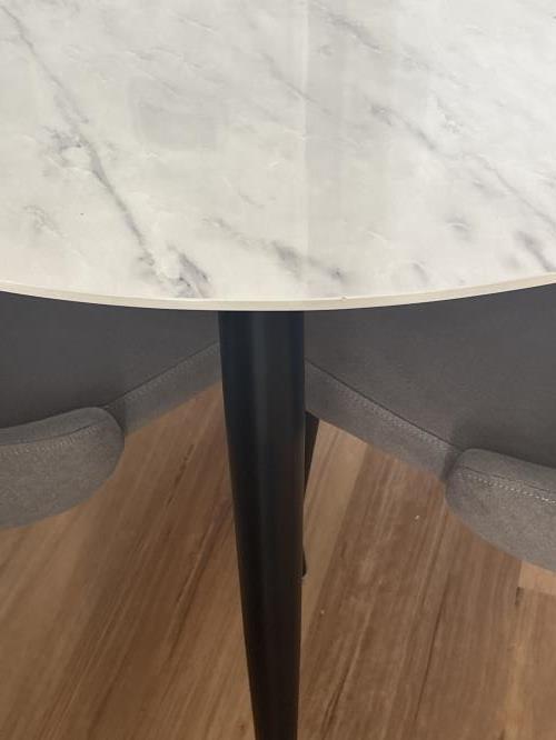 Second-hand Round Dining Table with 4 Chairs - Photo 3)