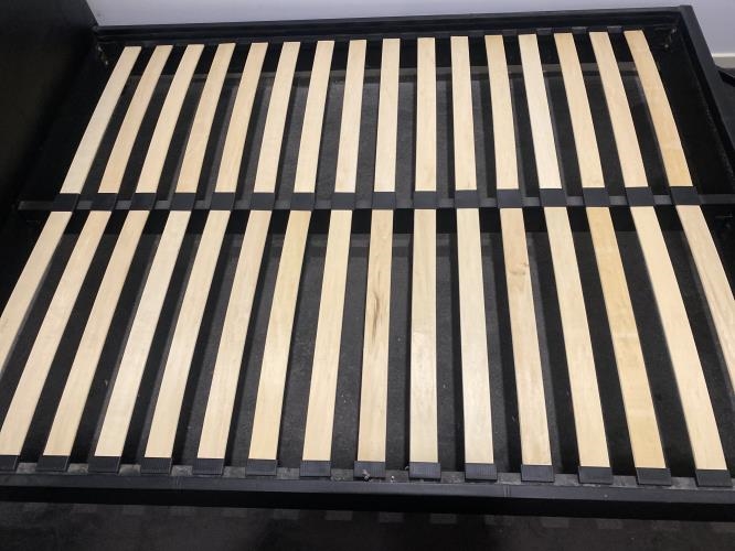 Second-hand Queen Size Bed Frame - Photo 3)