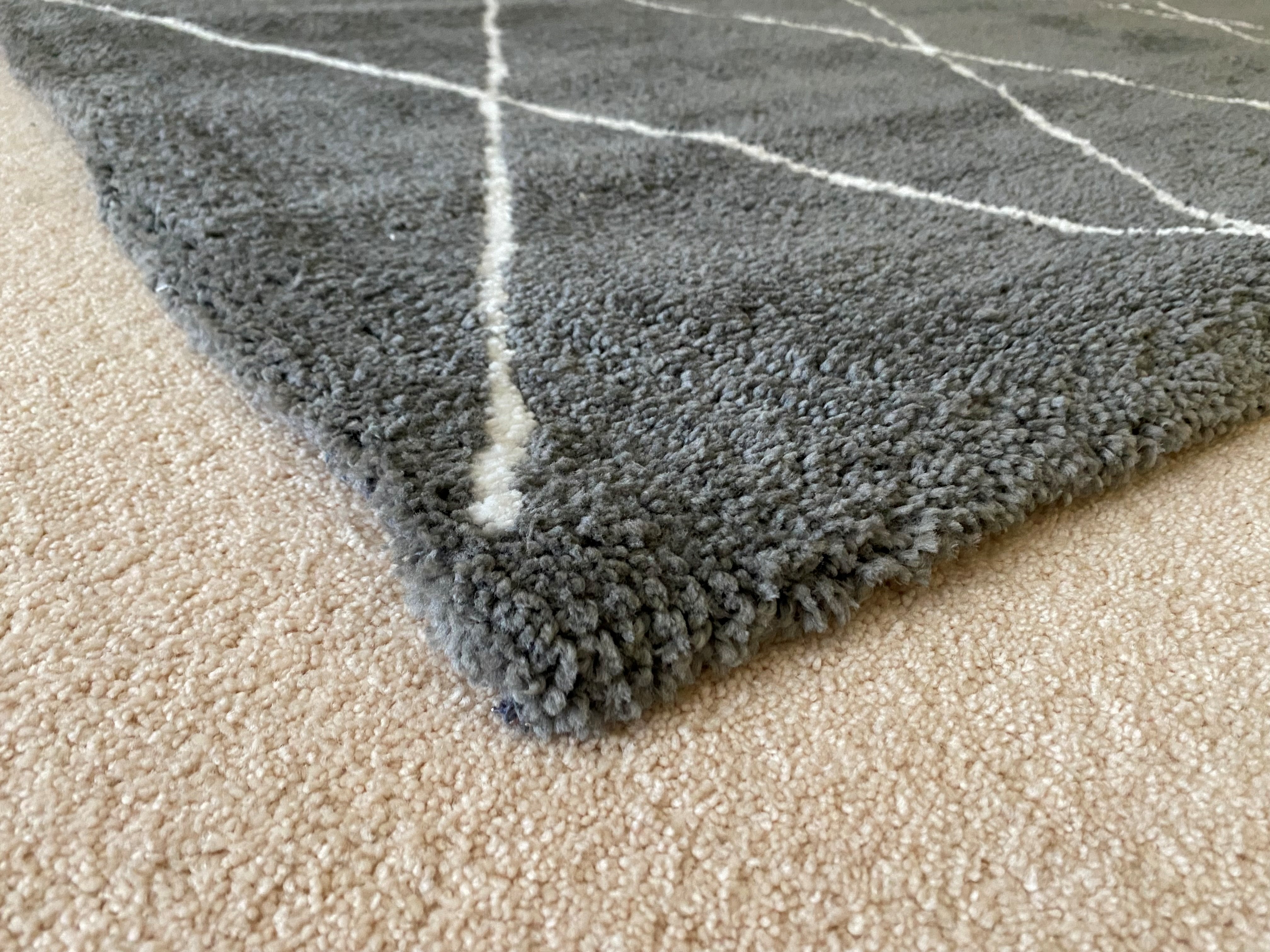 Second-hand  - Photo 4)