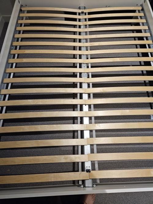 Second-hand Queen Bed Frame - Photo 4)