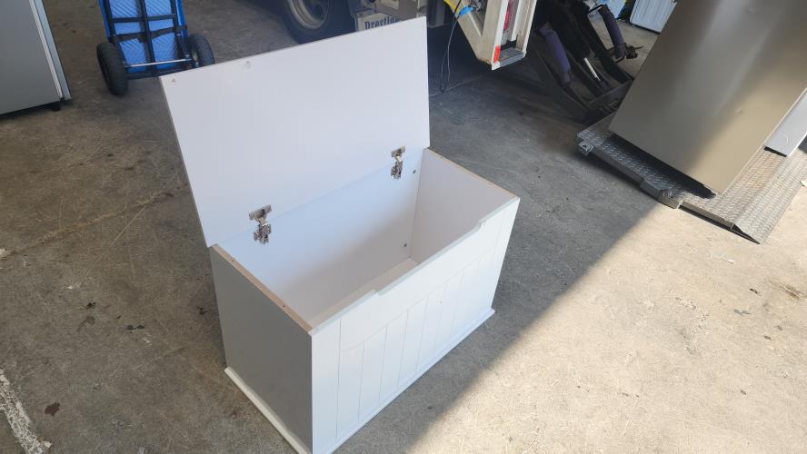 Second-hand Storage Chest - Photo 4)