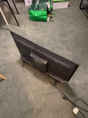 Second-hand Ffalcon 32\" Smart TV - Photo 4)