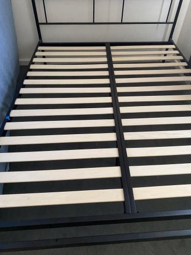 Second-hand Unusual Size Bed frame - Photo 4)