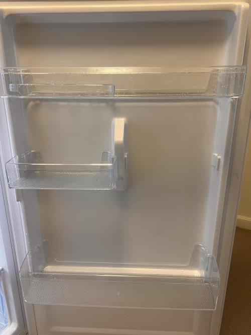 Second-hand Chiq 202L Top Mount Fridge - Photo 4)