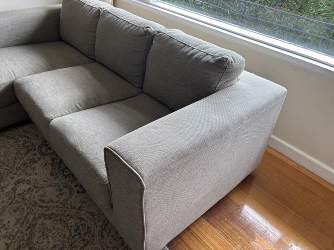 Second-hand L-Shape Sofa - Photo 4)
