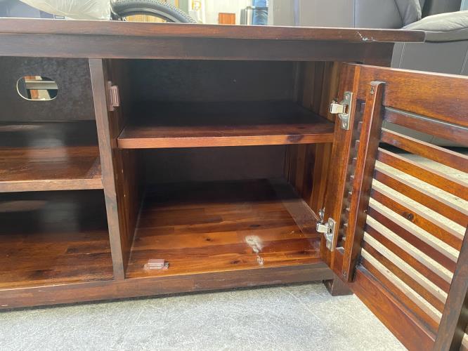 Second-hand Entertainment Unit - Photo 4)