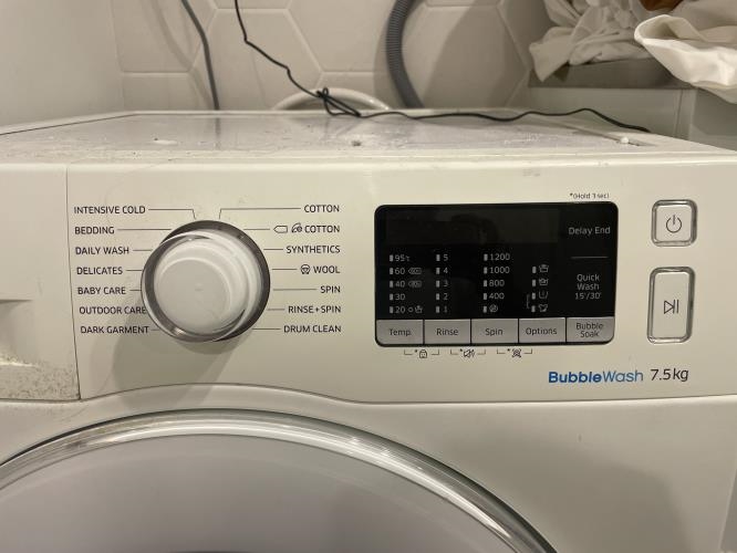 Second-hand Samsung 7.5kg Front Load Washing Machine - Photo 4)