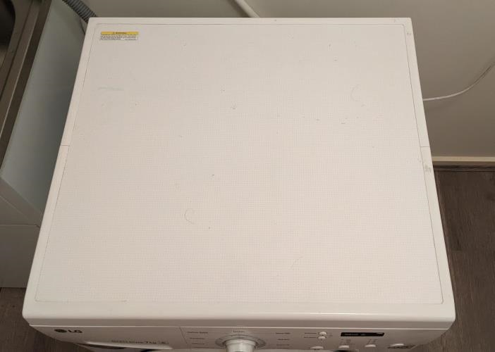 Second-hand LG 7kg Front Load Washing Machine - Photo 4)