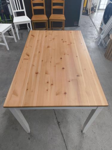 Second-hand Dining Table with 4 Chairs - Photo 4)