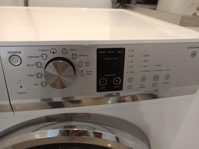Second-hand Fisher & Paykel 8kg Front Load Washing Machine - Photo 4)